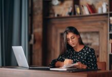 Exploring the Similarities Between Scientific Writing and Academic Writing Academic Writing