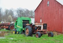 From Field to Yard: Everyday Tasks a Compact Farm Tractor Can Handle Compact Farm Tractor