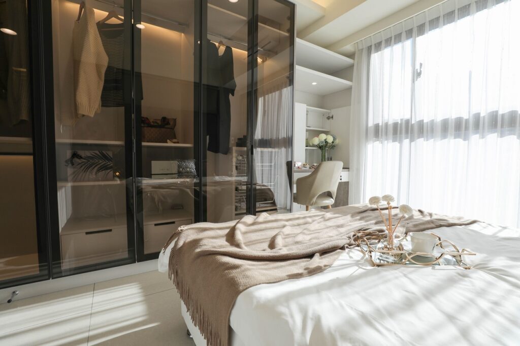 Black Fitted Wardrobes